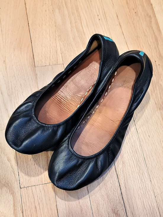 Tieks Shoes - Well Loved Tieks Black Leather Ballet Flats
